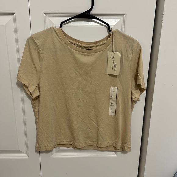 NWT Tan Cropped shirtt - Picture 1 of 4